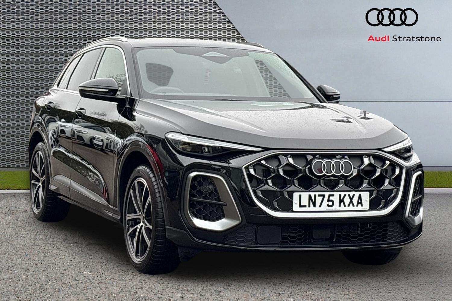 Main listing image - Audi Q5