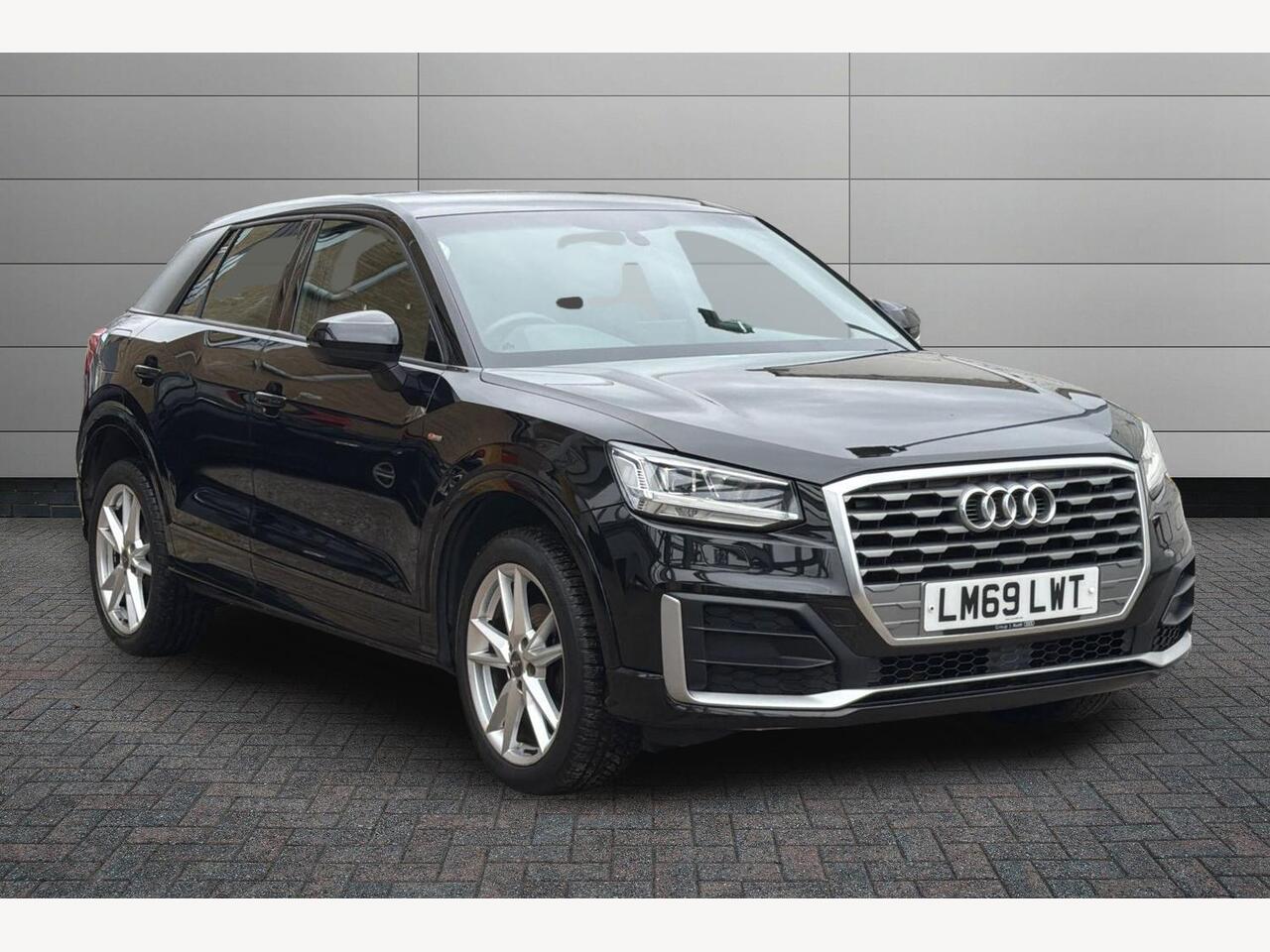 Main listing image - Audi Q2