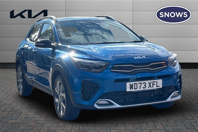 Main listing image - Kia Stonic