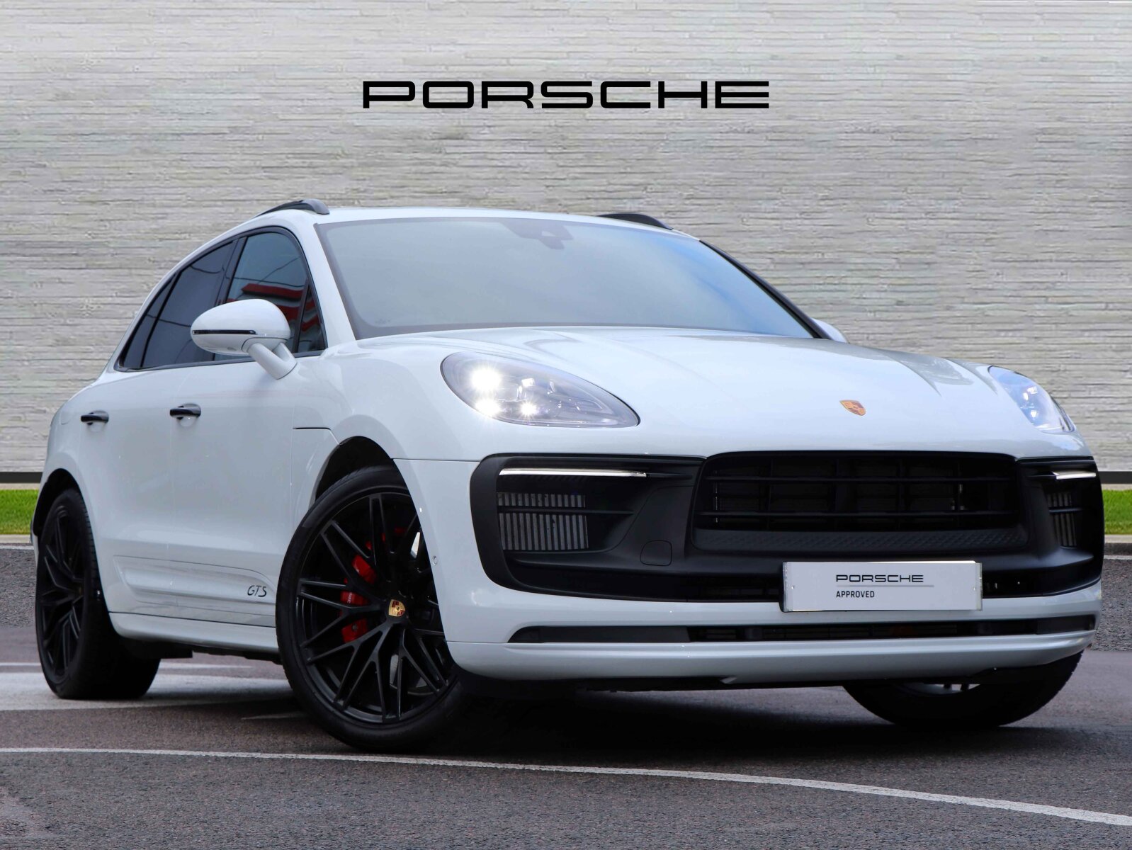 Main listing image - Porsche Macan