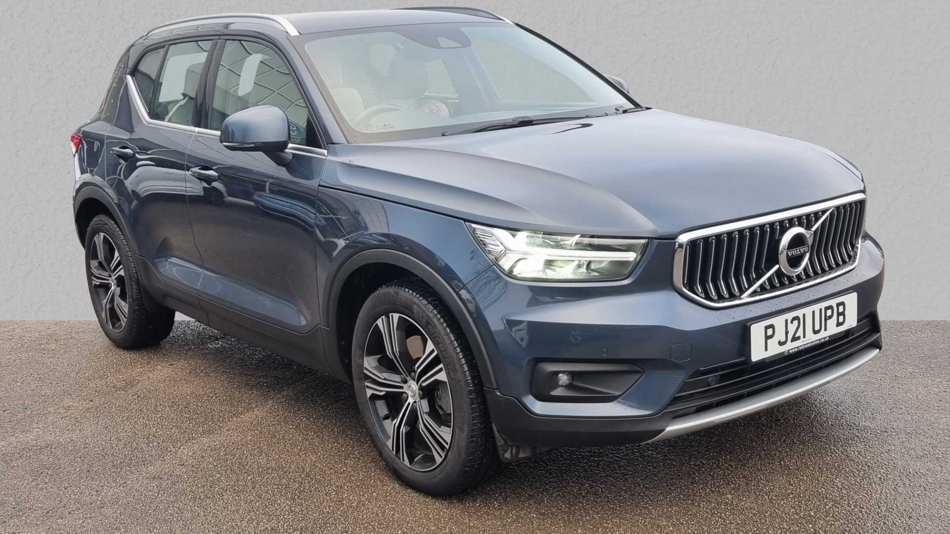 Main listing image - Volvo XC40 Recharge