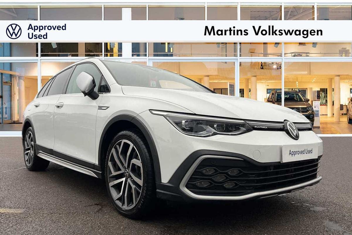 Main listing image - Volkswagen Golf Alltrack