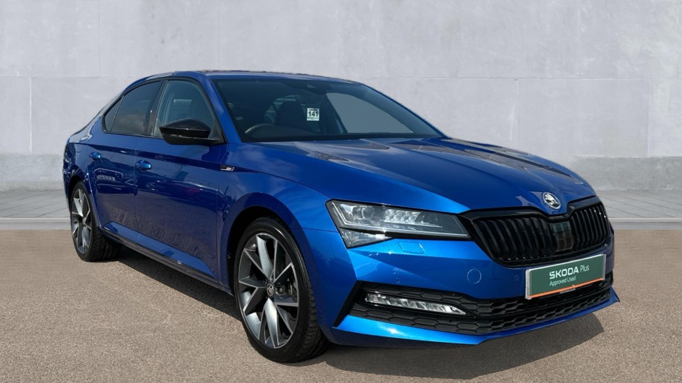 Main listing image - Skoda Superb