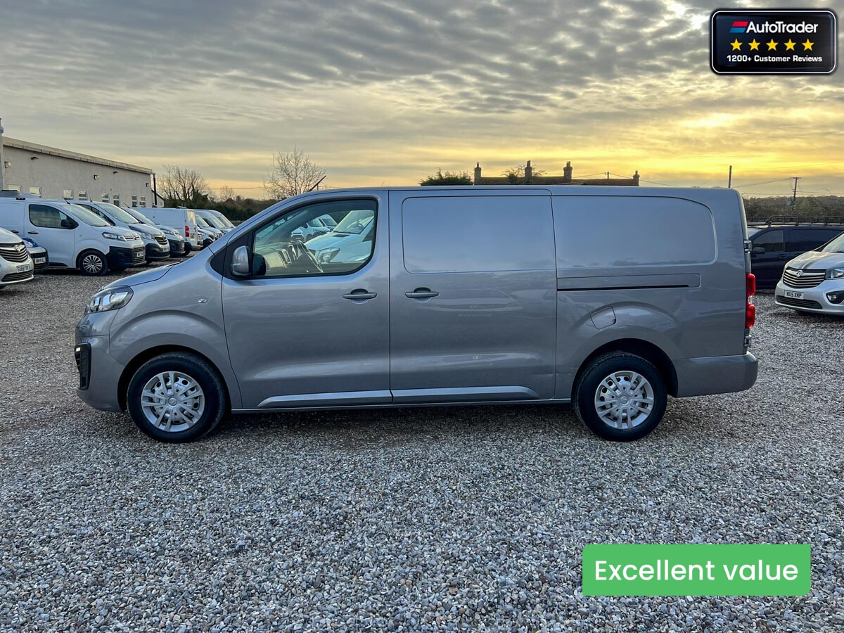 Main listing image - Vauxhall Vivaro