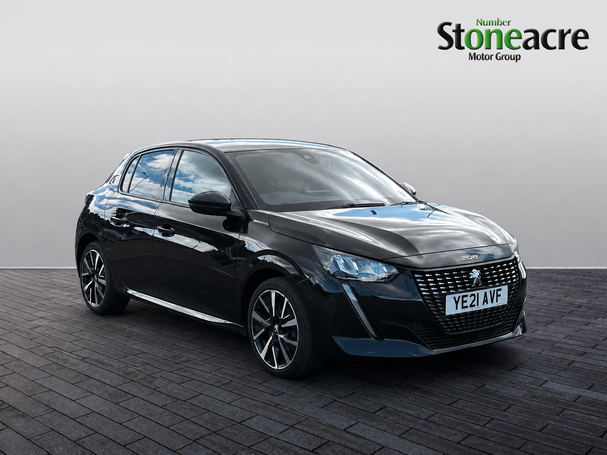 Main listing image - Peugeot 208