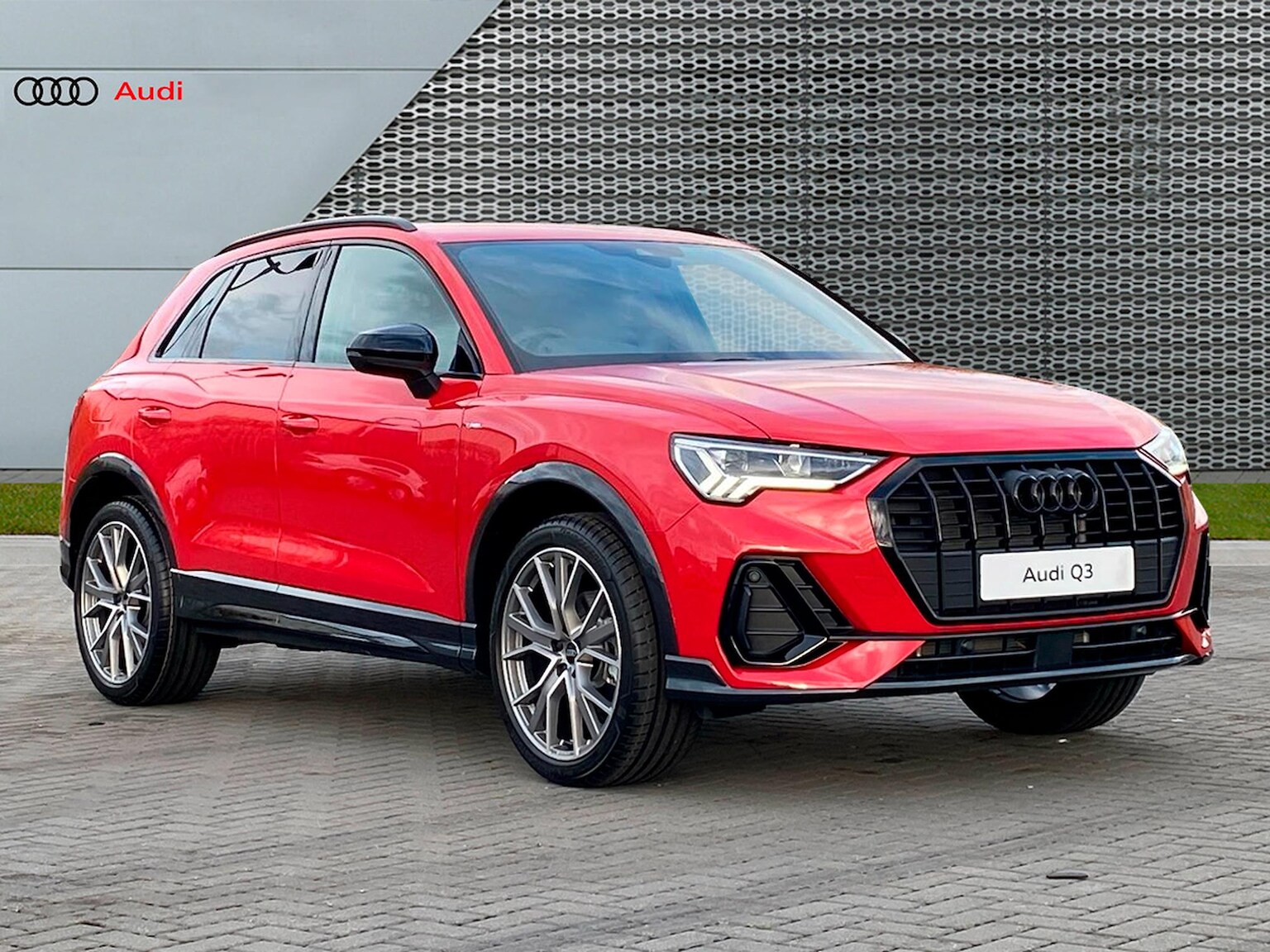 Main listing image - Audi Q3