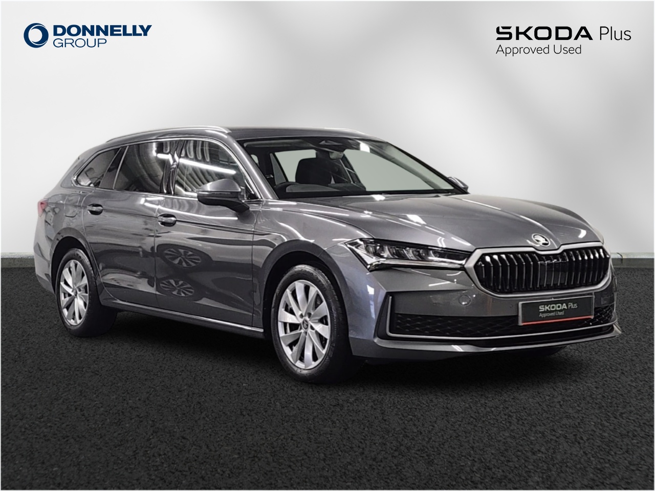 Main listing image - Skoda Superb