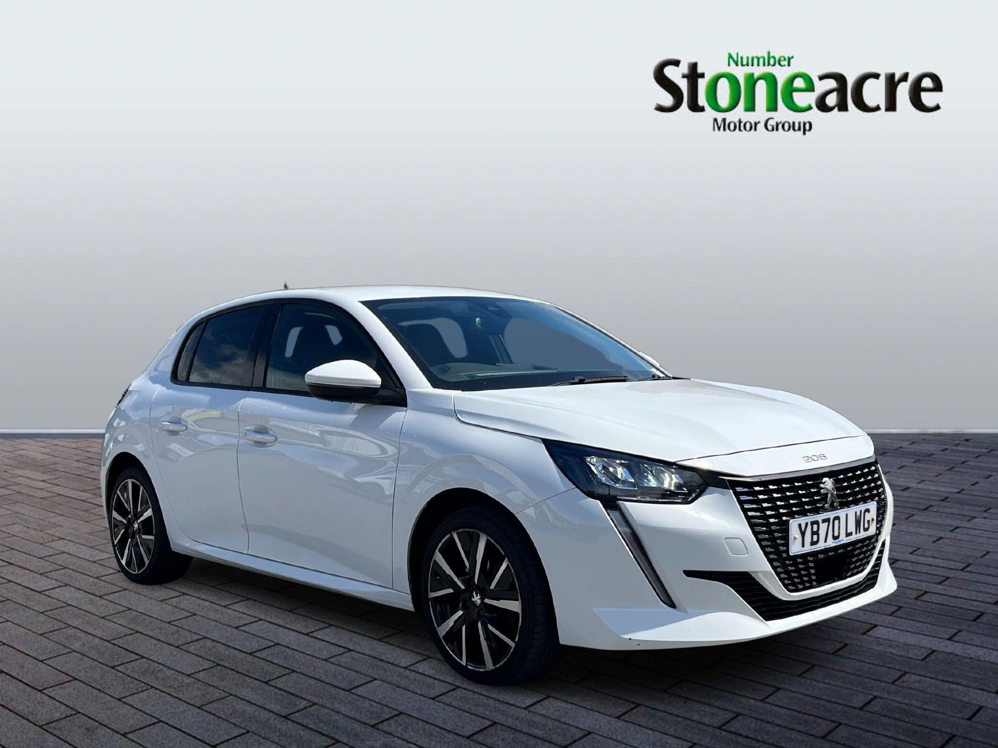 Main listing image - Peugeot 208