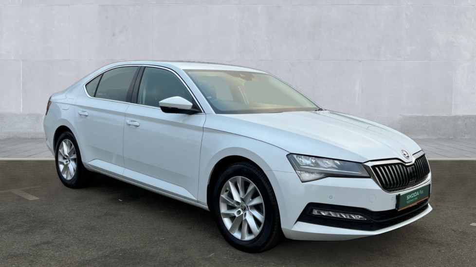 Main listing image - Skoda Superb