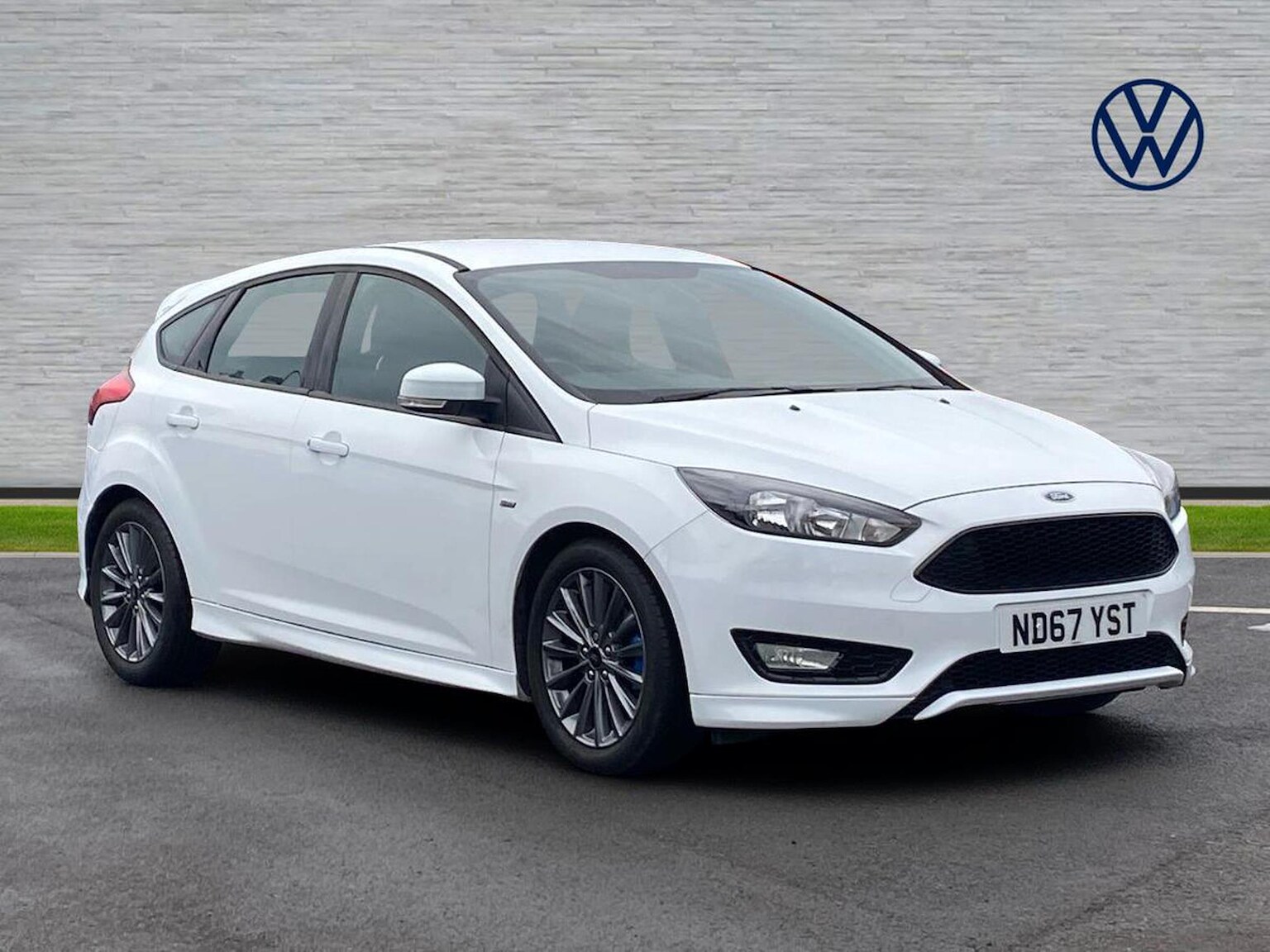 Main listing image - Ford Focus