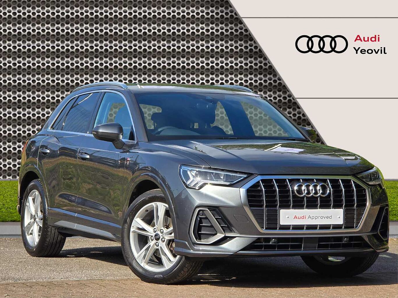 Main listing image - Audi Q3