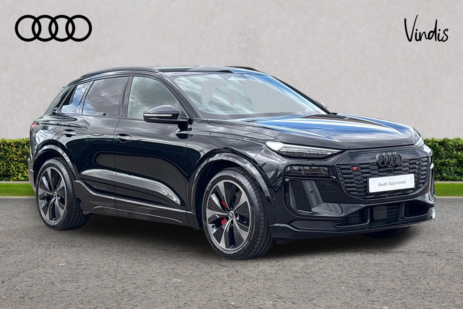 Main listing image - Audi Q6