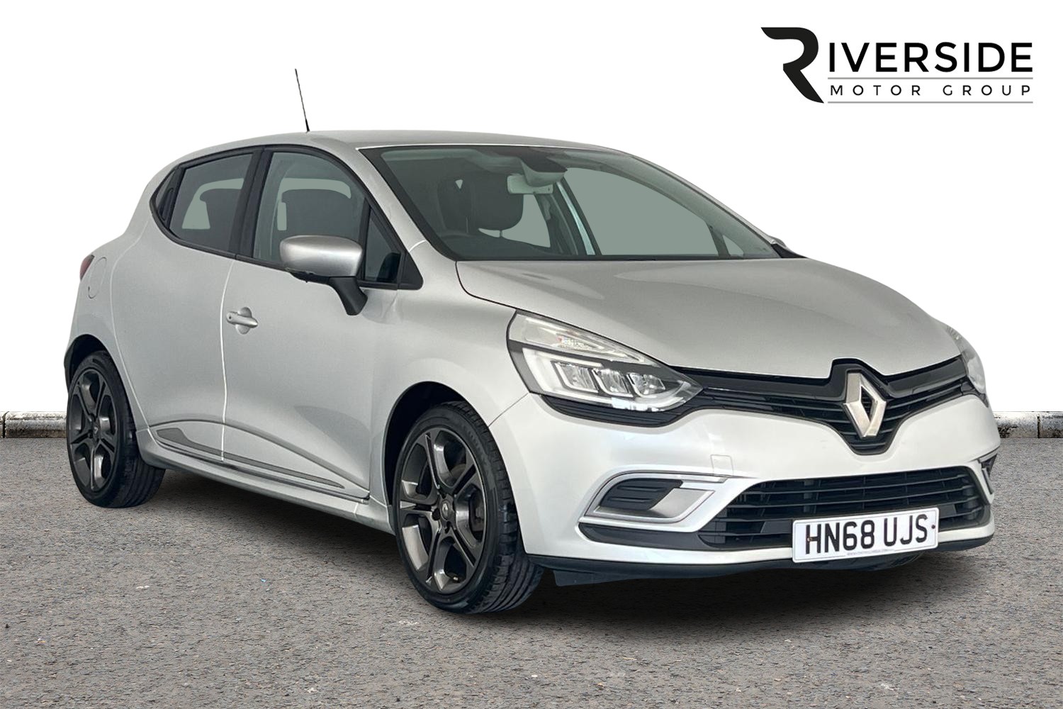 Main listing image - Renault Clio