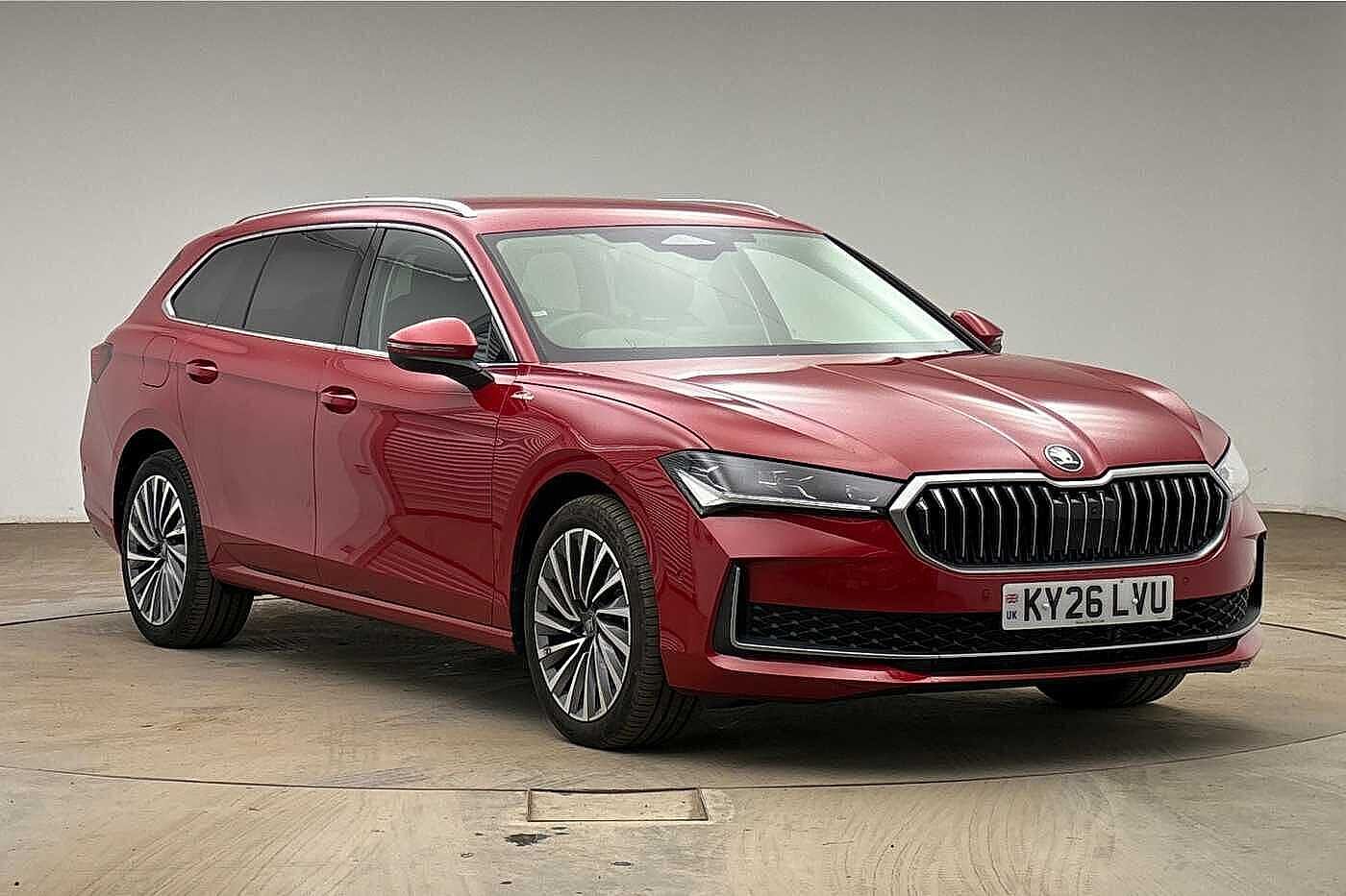 Main listing image - Skoda Superb
