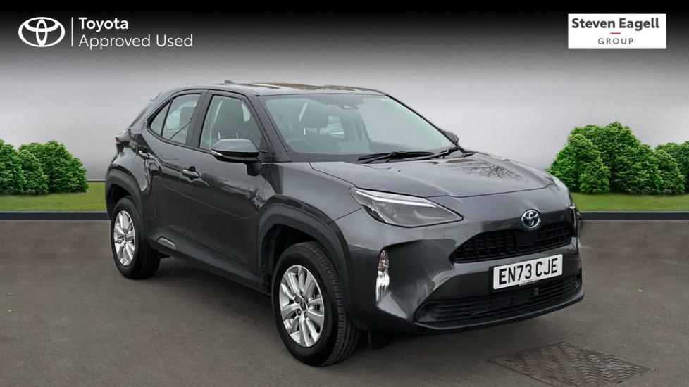 Main listing image - Toyota Yaris Cross