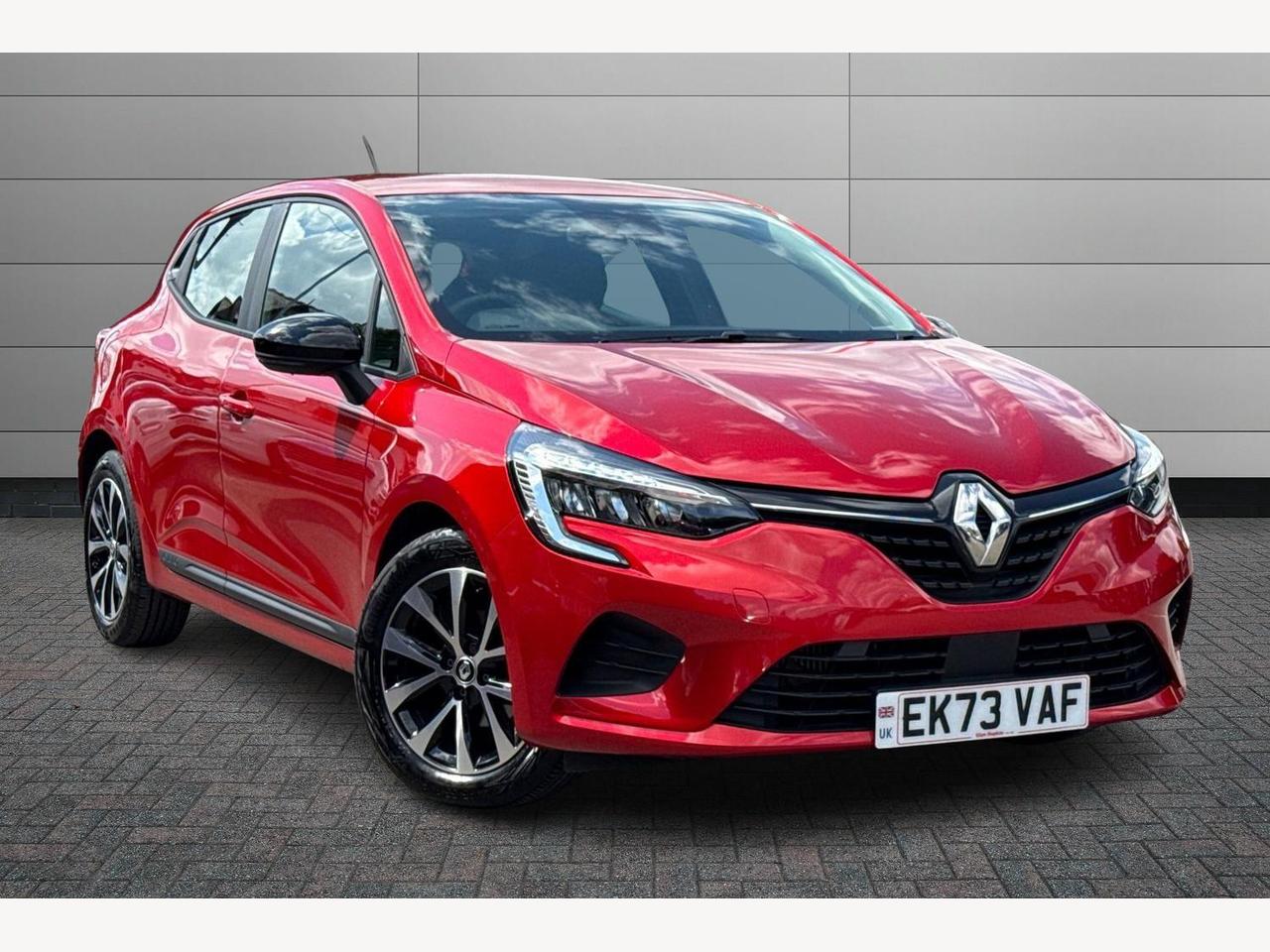 Main listing image - Renault Clio