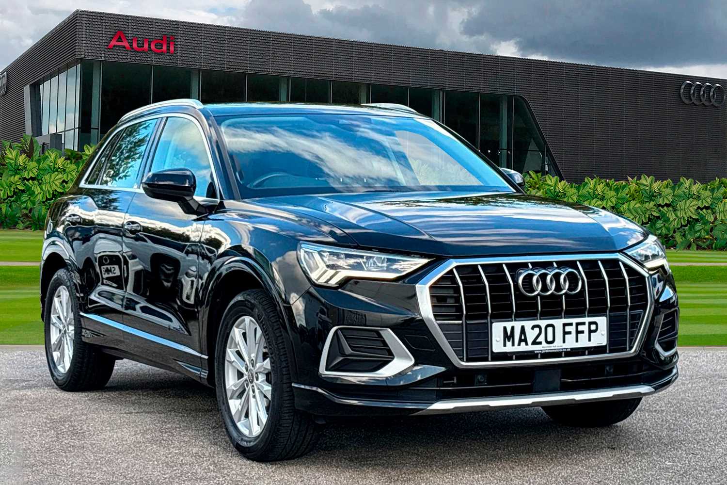 Main listing image - Audi Q3