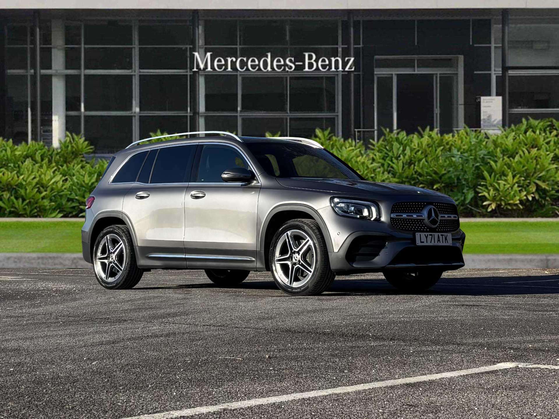 Main listing image - Mercedes-Benz GLB