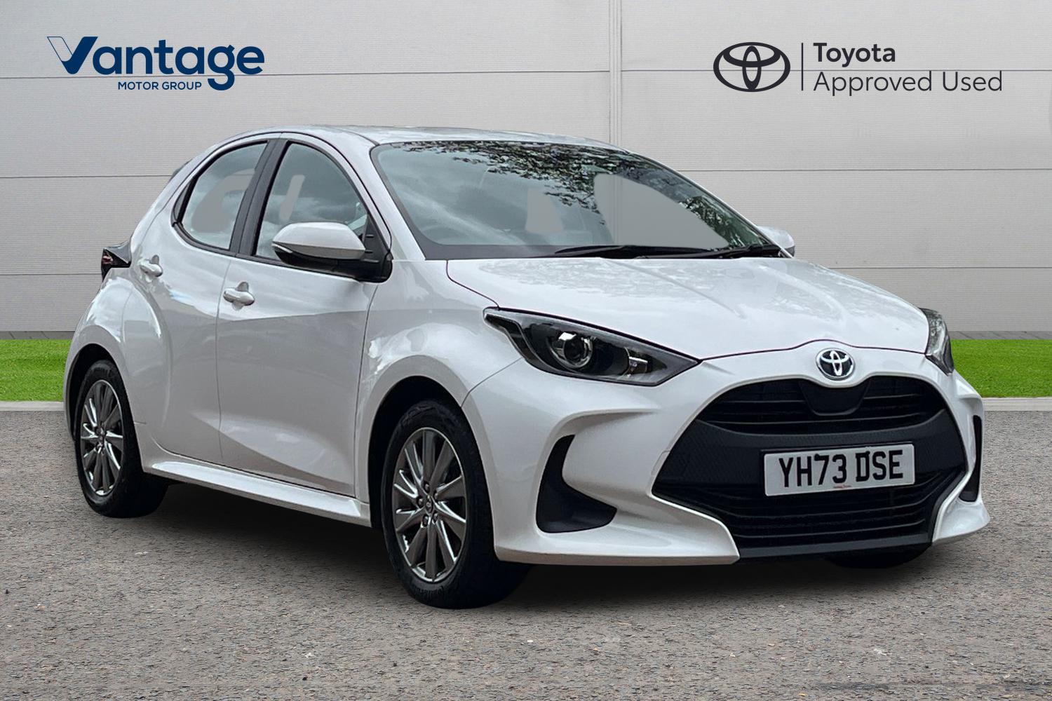 Main listing image - Toyota Yaris