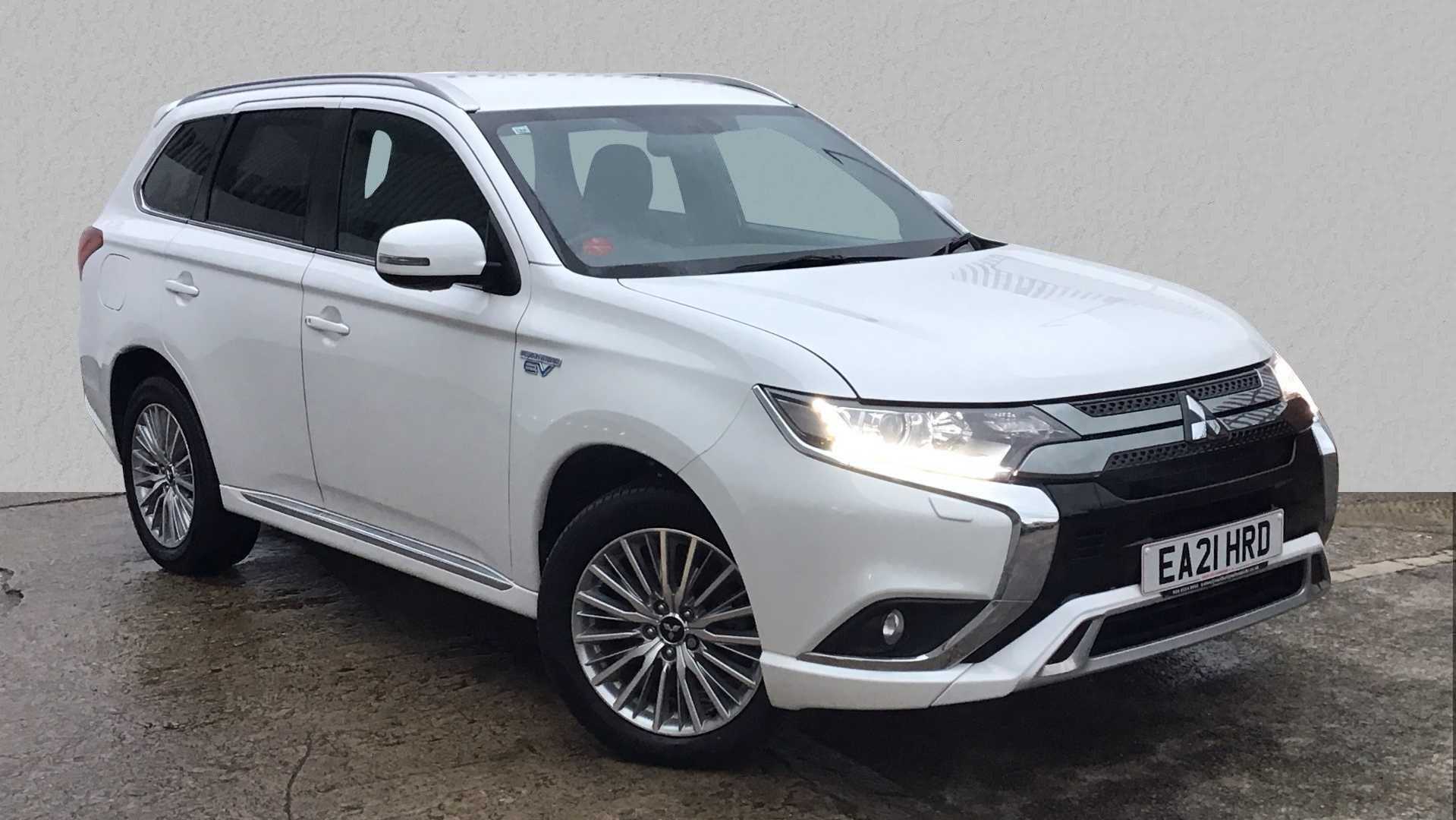 Main listing image - Mitsubishi Outlander