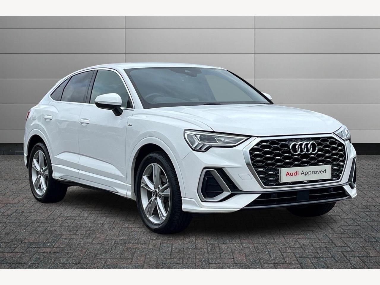 Main listing image - Audi Q3