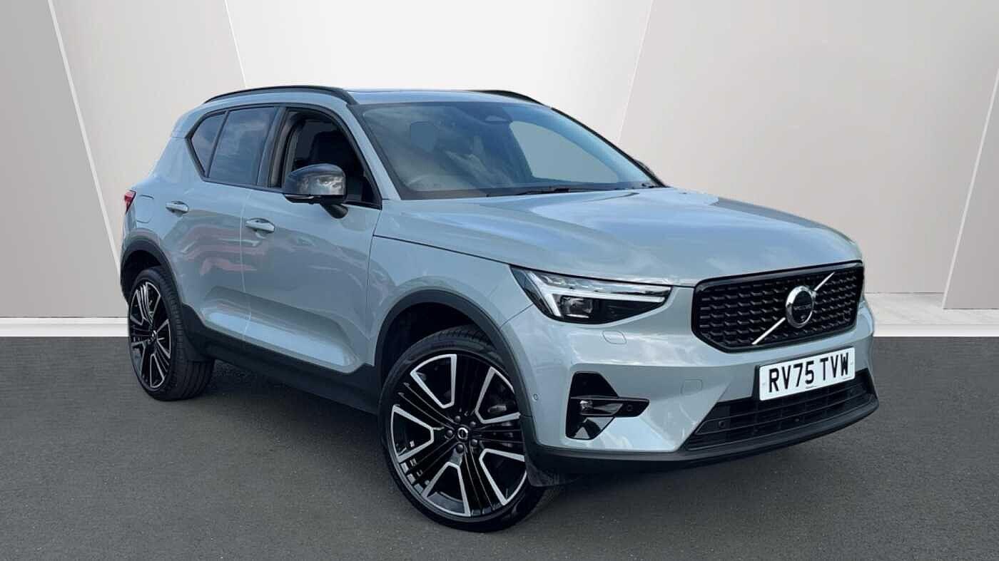 Main listing image - Volvo XC40