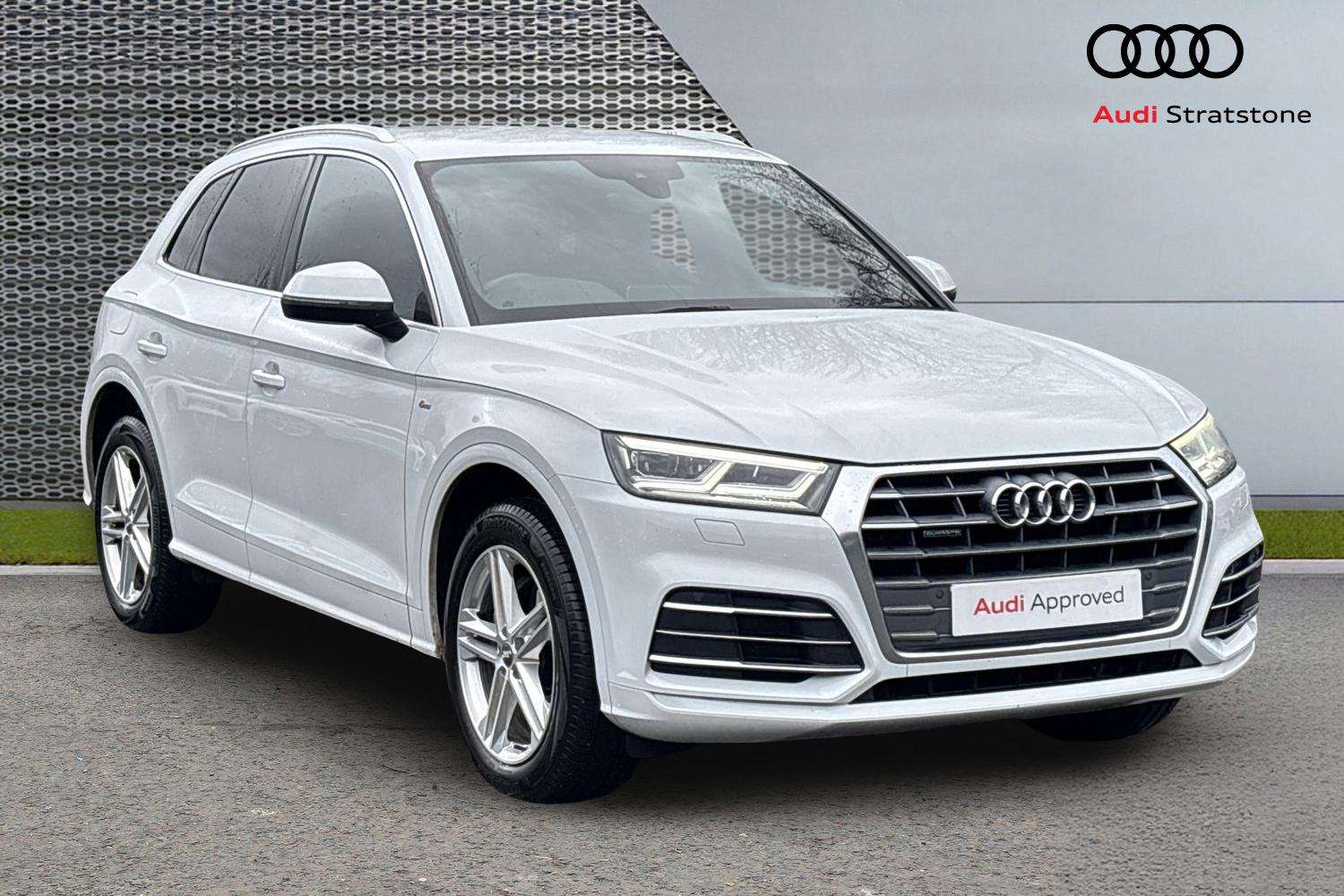 Main listing image - Audi Q5