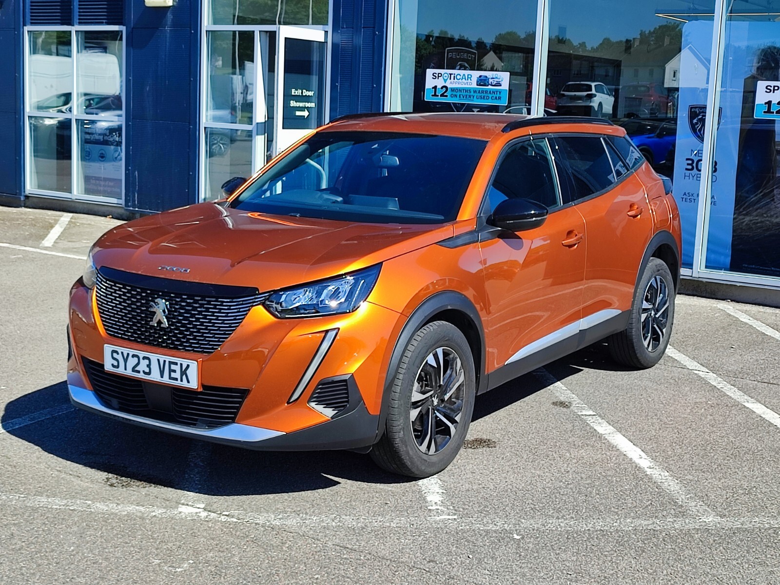 Main listing image - Peugeot 2008