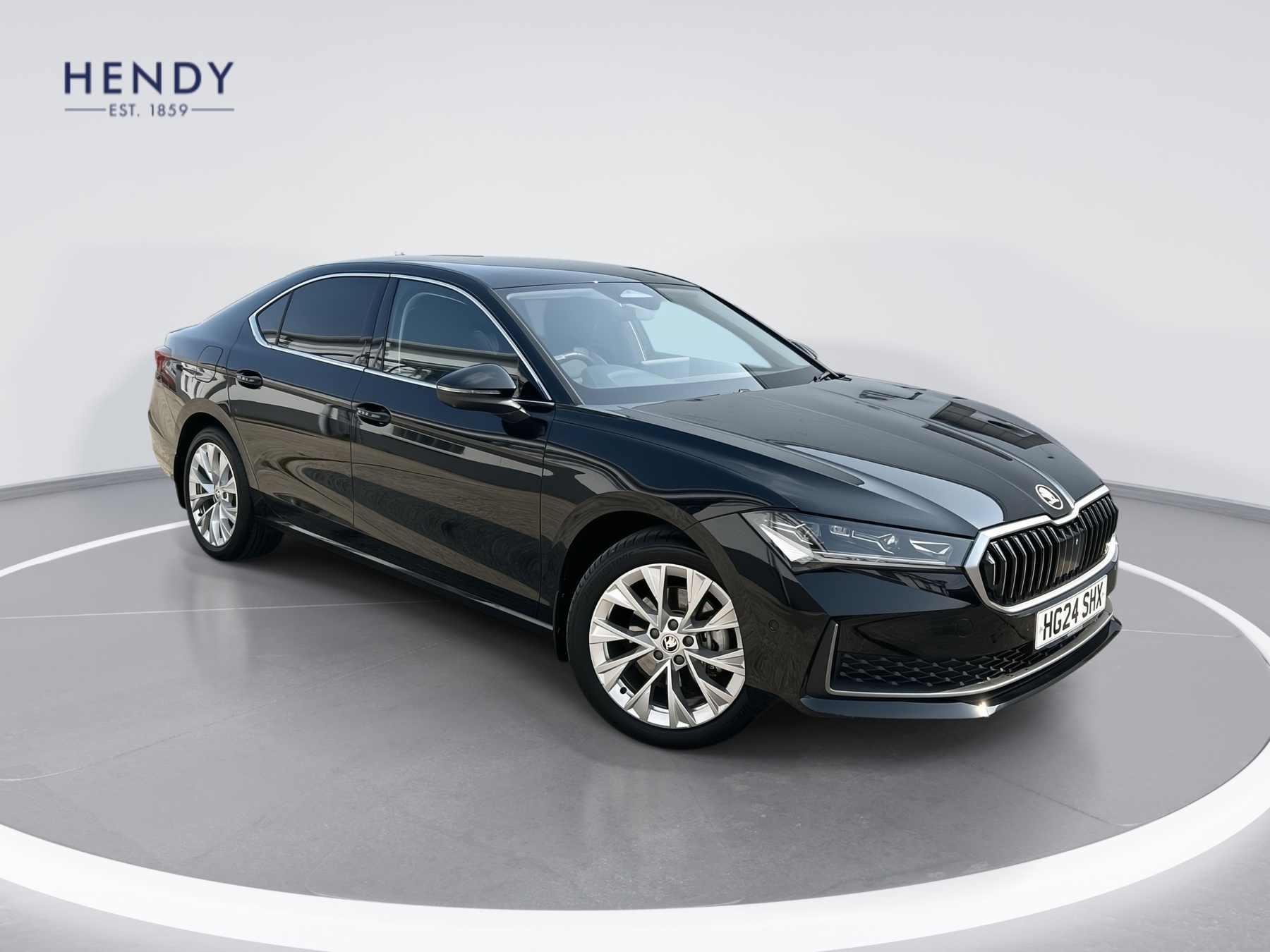 Main listing image - Skoda Superb
