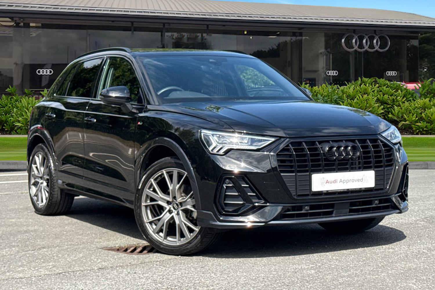 Main listing image - Audi Q3