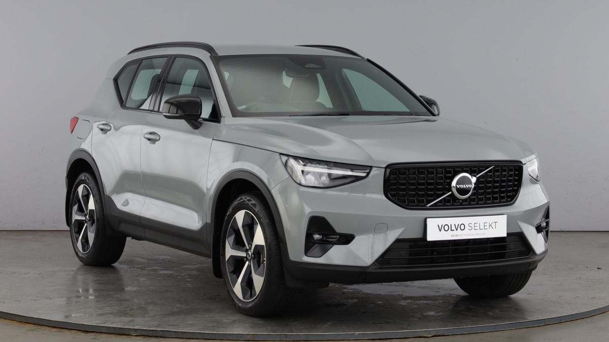 Main listing image - Volvo XC40