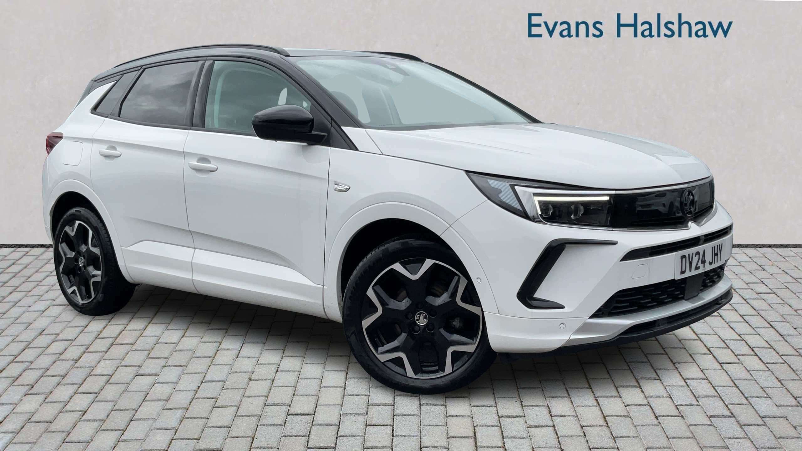 Main listing image - Vauxhall Grandland