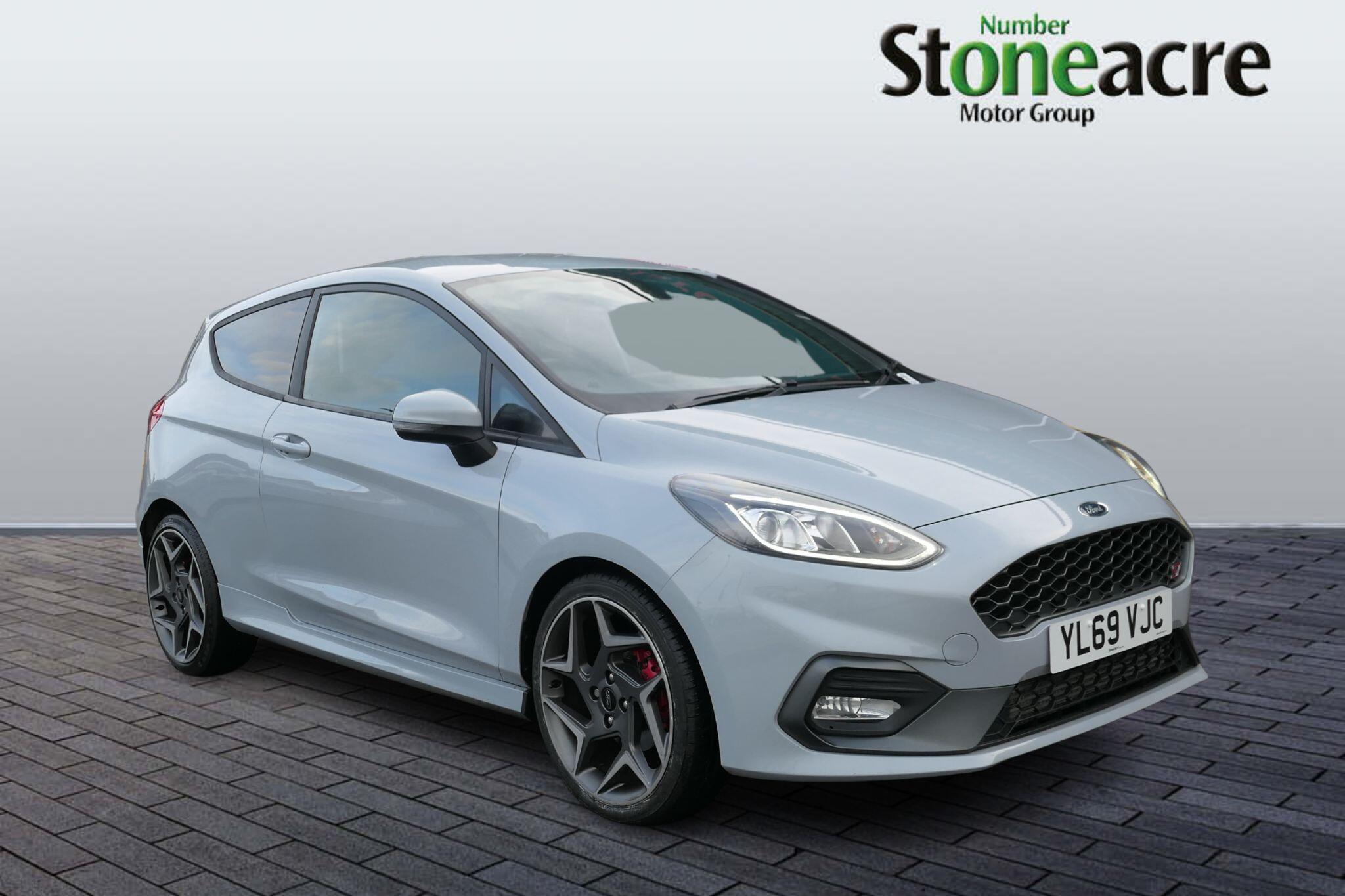 Main listing image - Ford Fiesta ST