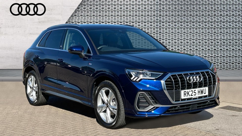Main listing image - Audi Q3