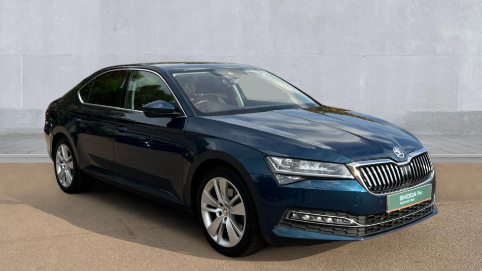 Main listing image - Skoda Superb