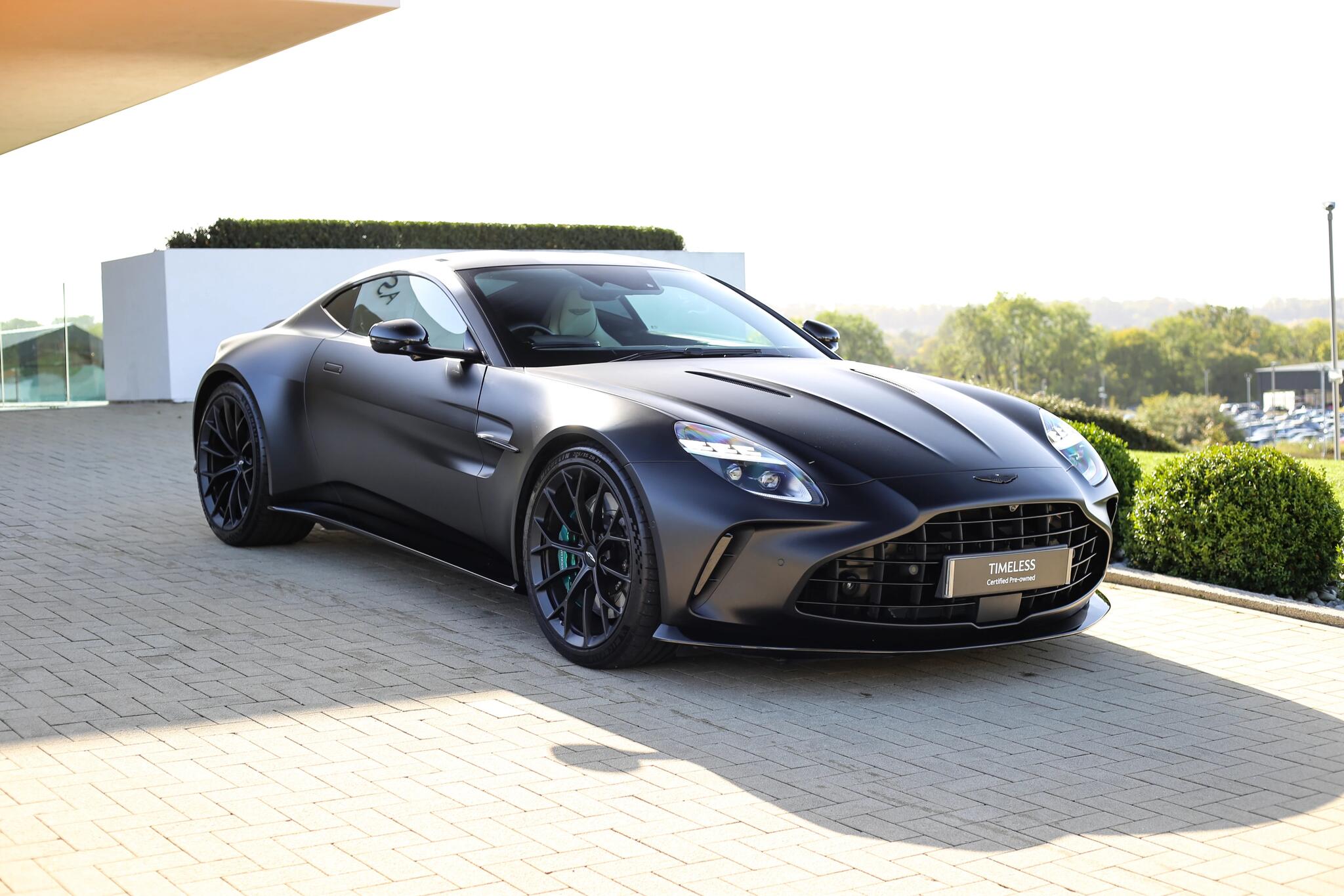 Main listing image - Aston Martin Vantage