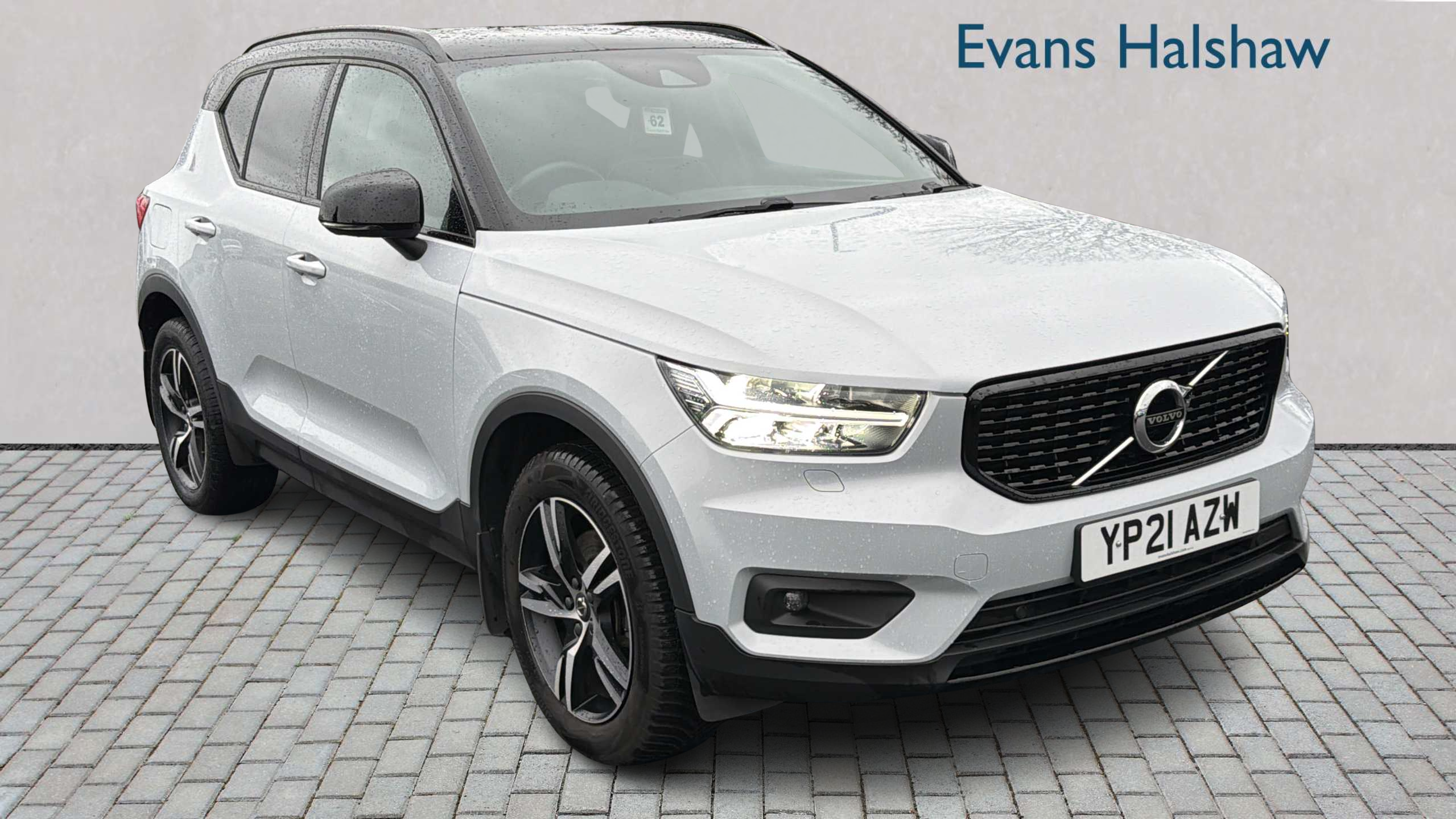Main listing image - Volvo XC40