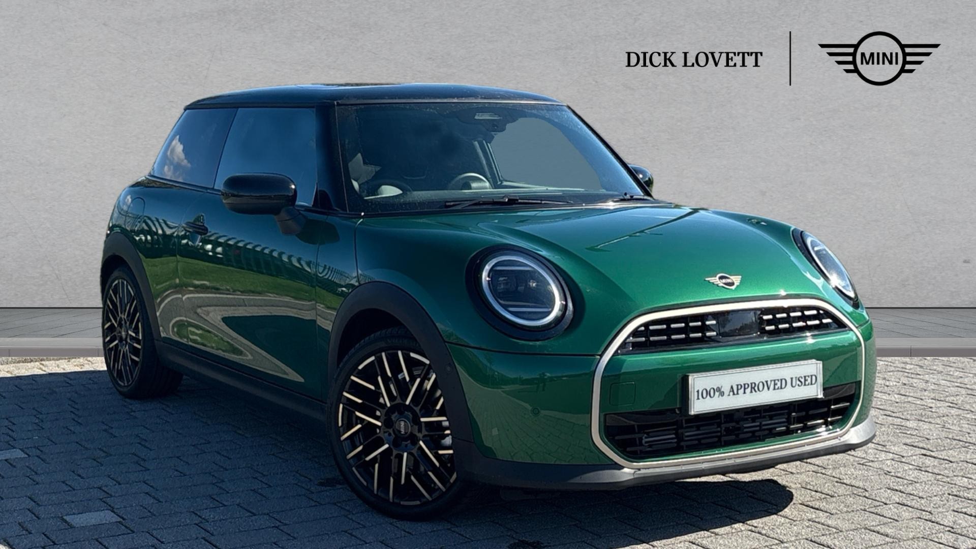 Main listing image - MINI Hatchback