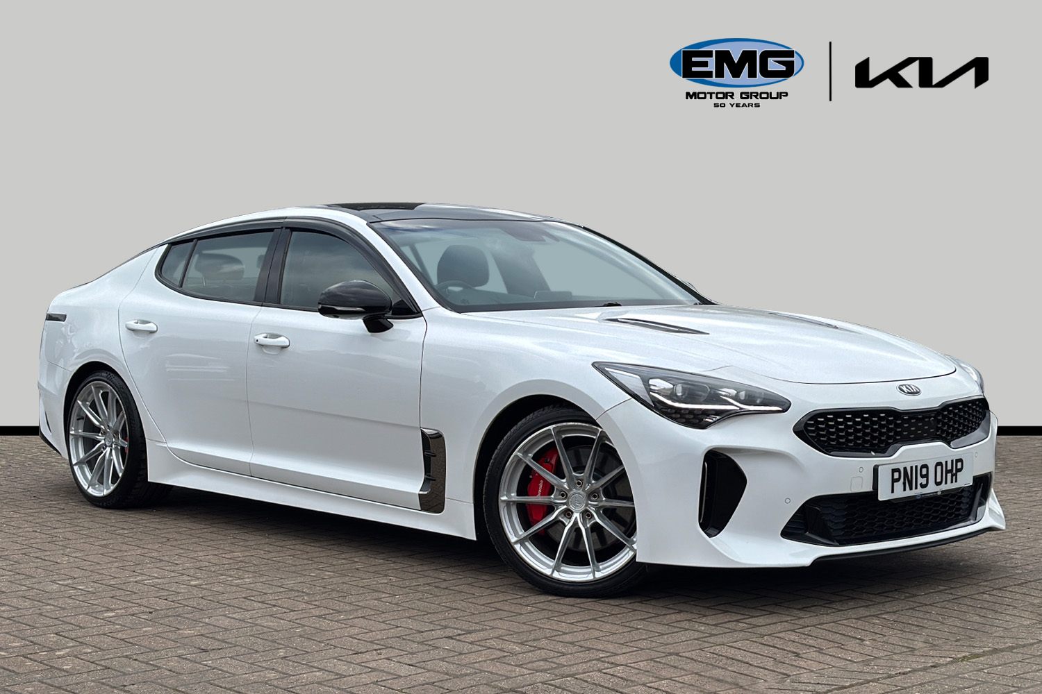 Main listing image - Kia Stinger