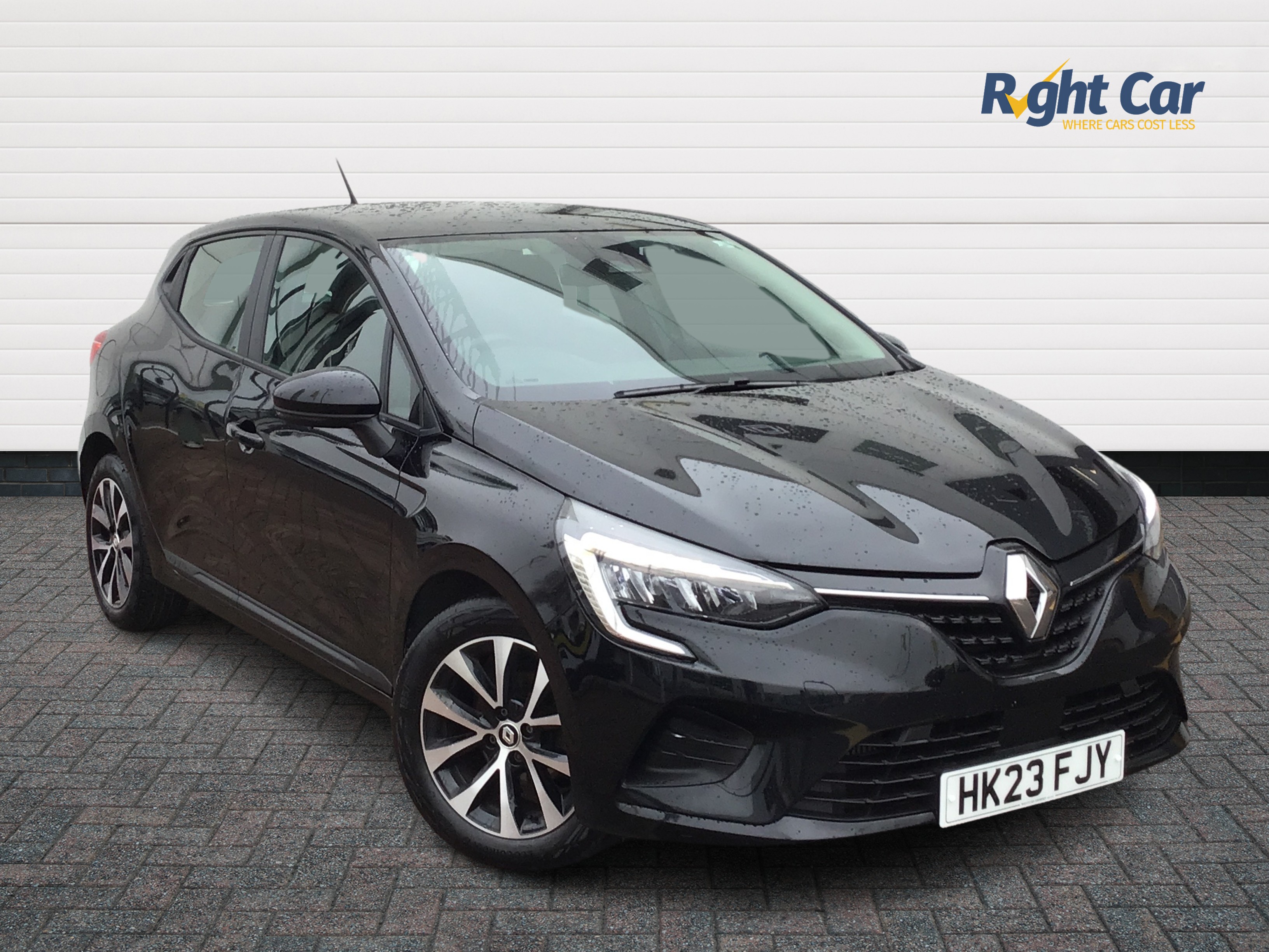 Main listing image - Renault Clio