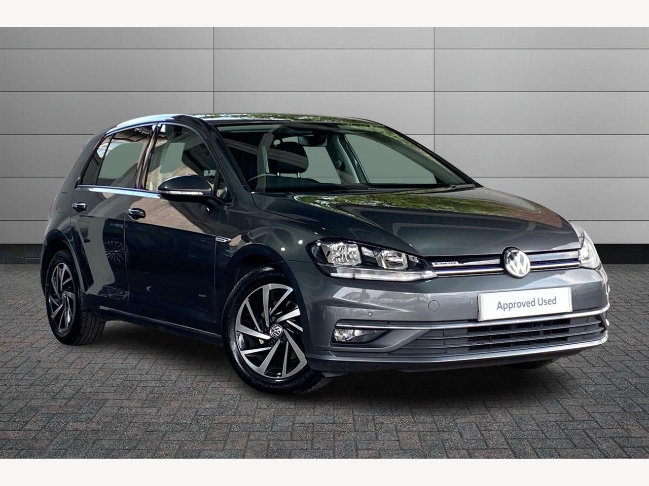 Main listing image - Volkswagen Golf