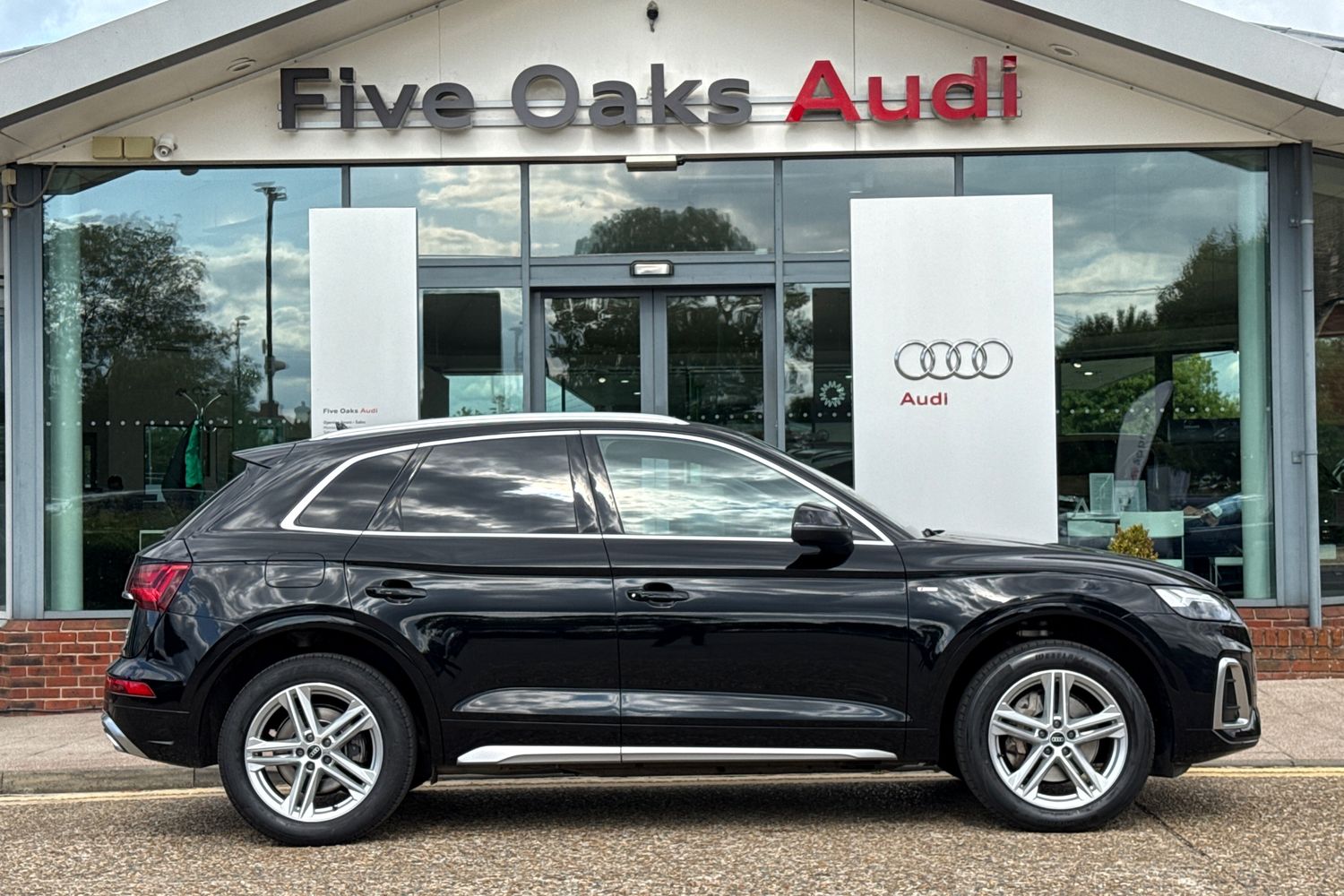 Main listing image - Audi Q5