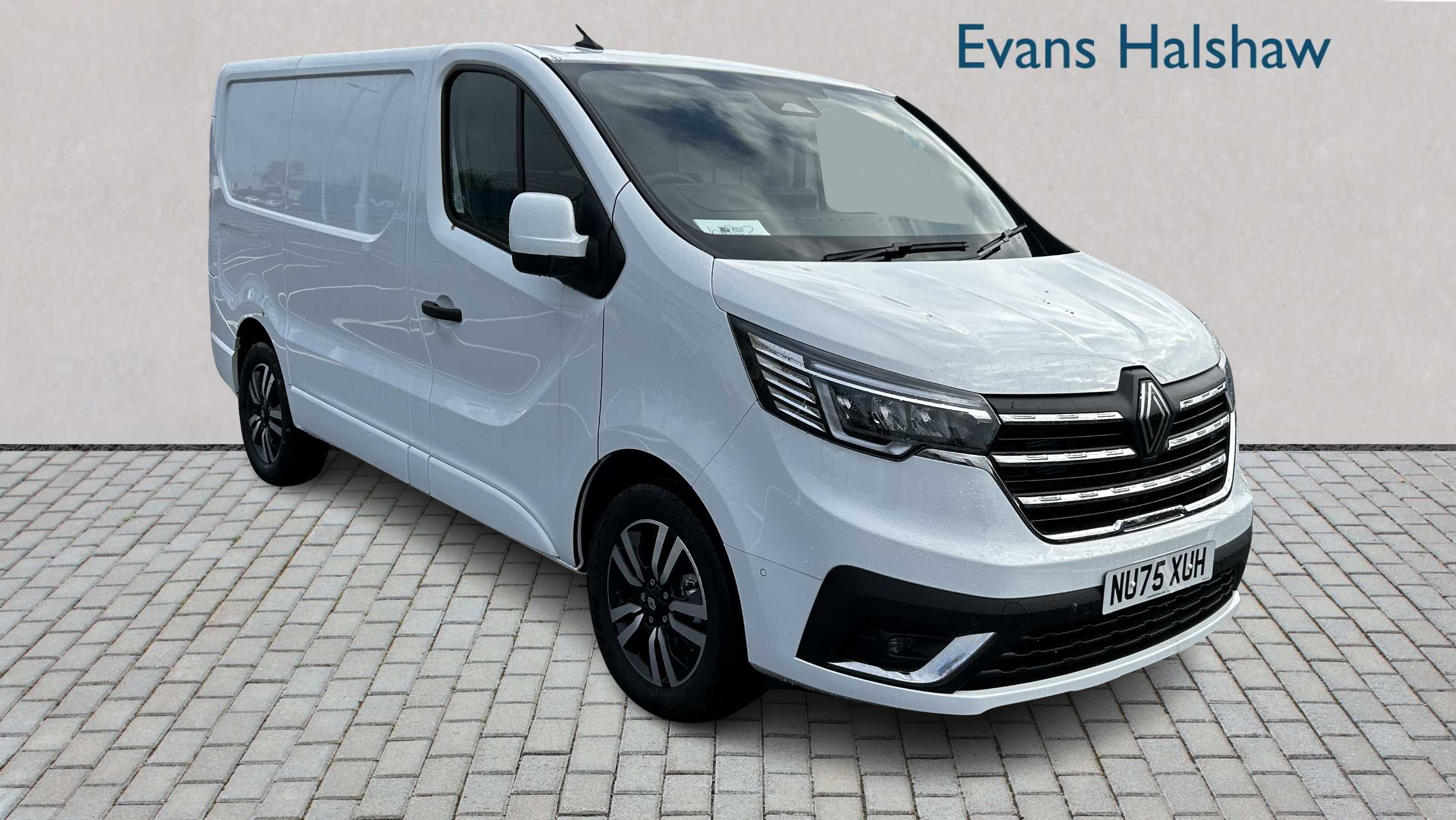Main listing image - Renault Trafic