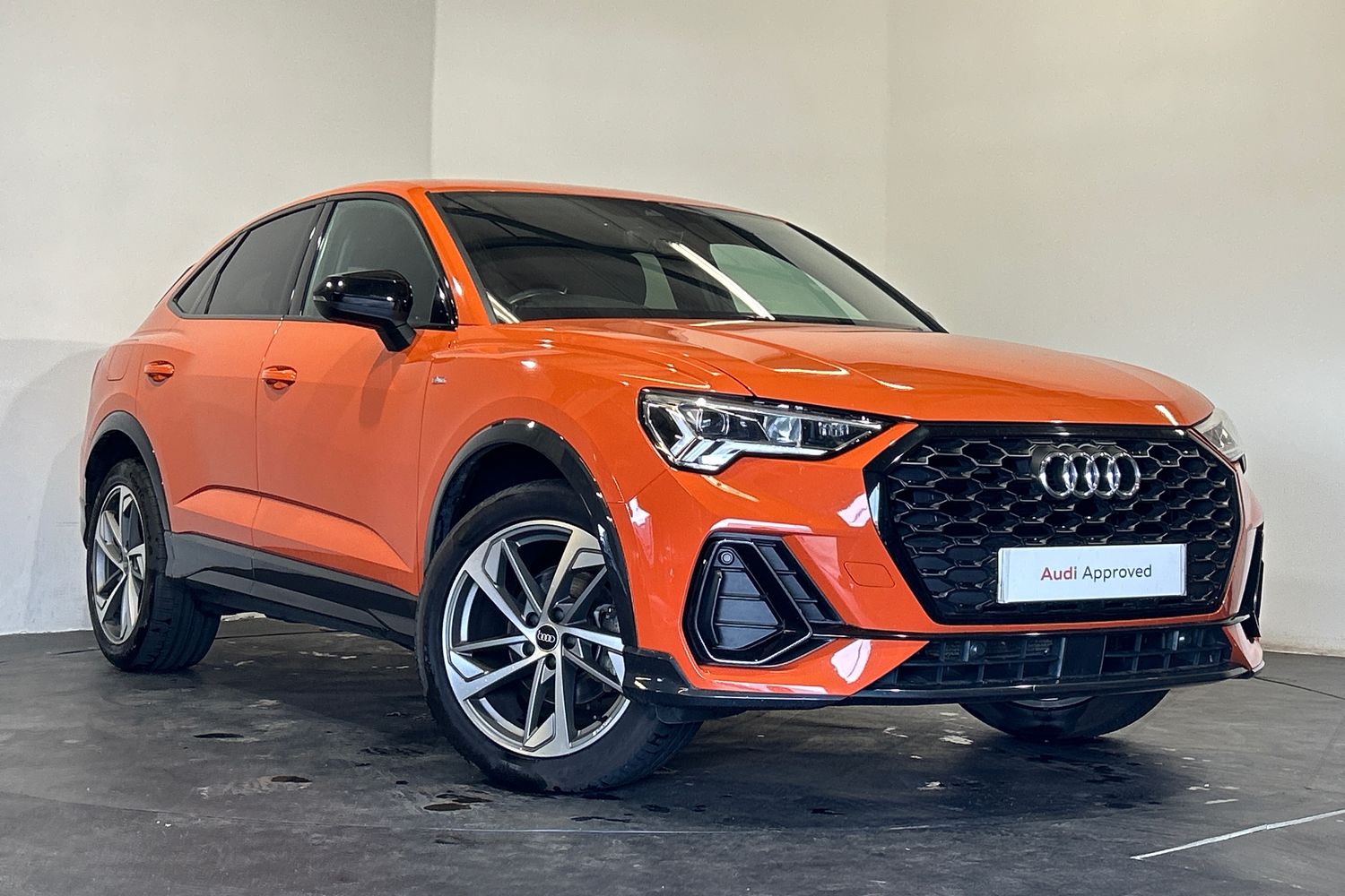 Main listing image - Audi Q3