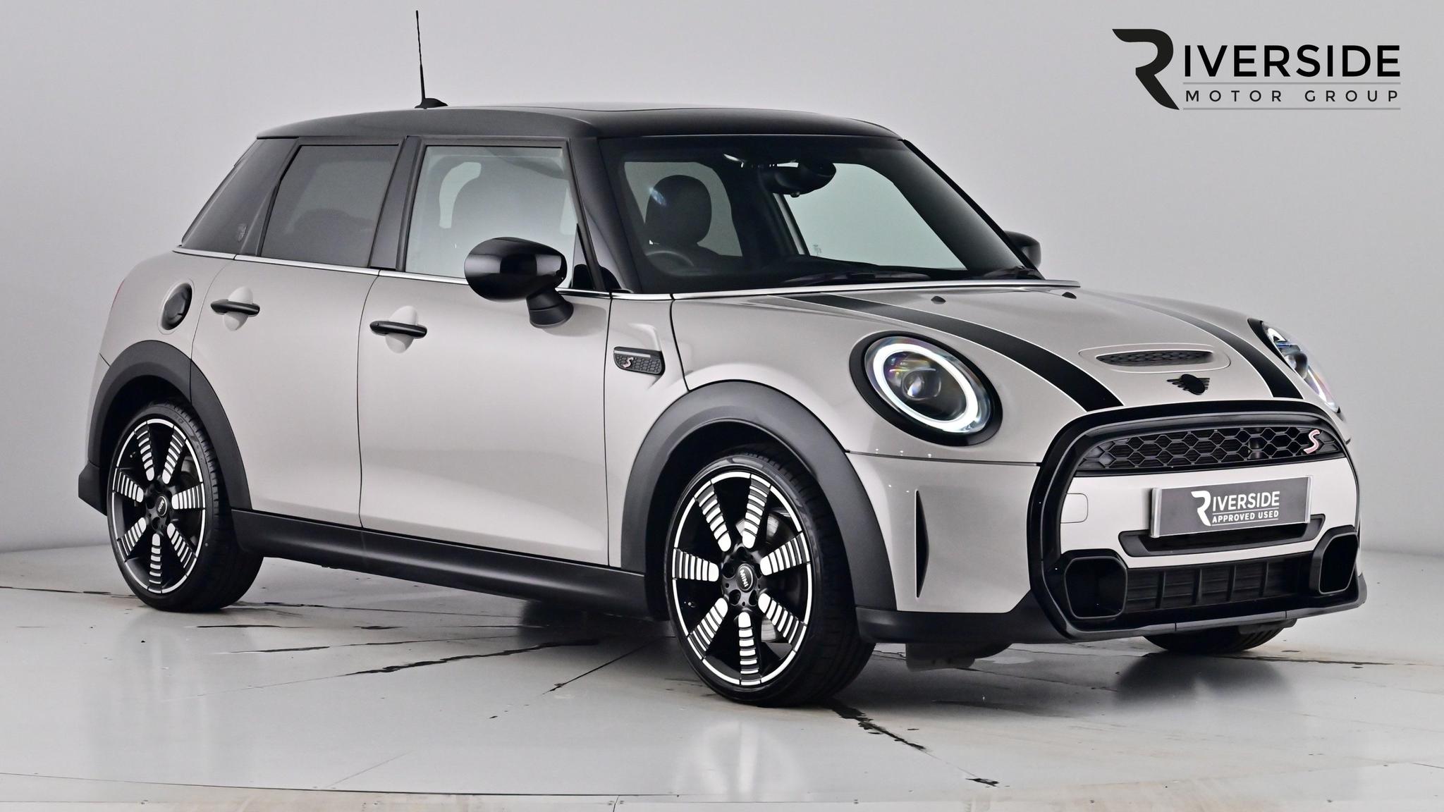 Main listing image - MINI Hatchback 5dr