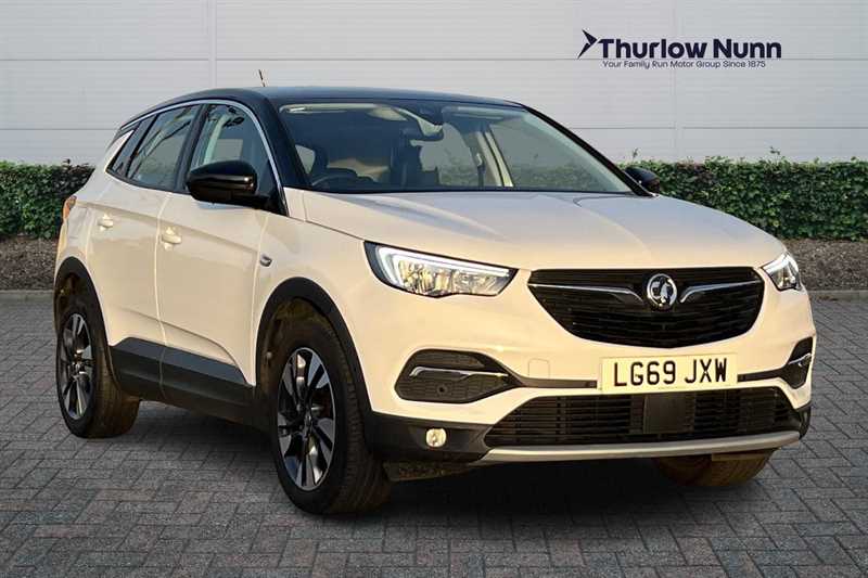 Main listing image - Vauxhall Grandland X