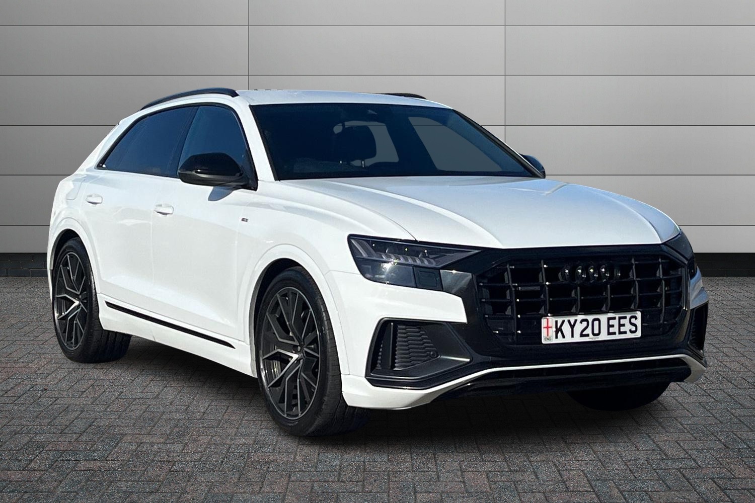 Main listing image - Audi Q8