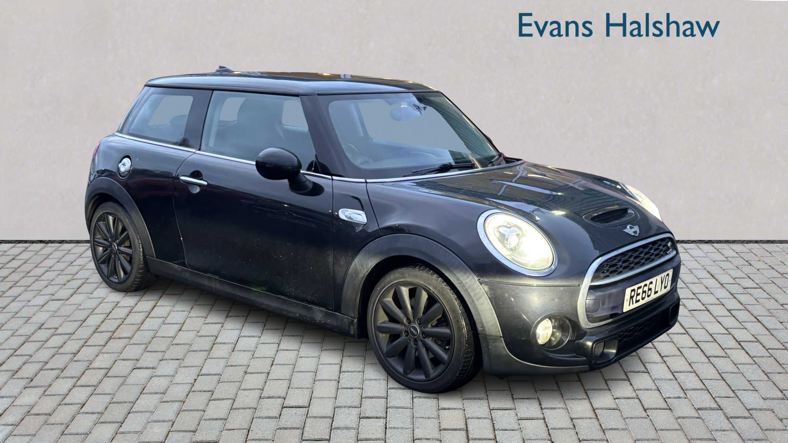 Main listing image - MINI Hatchback