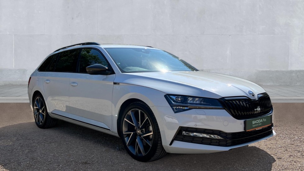 Main listing image - Skoda Superb Estate