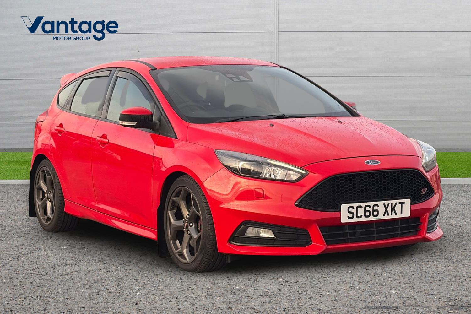 Main listing image - Ford Focus